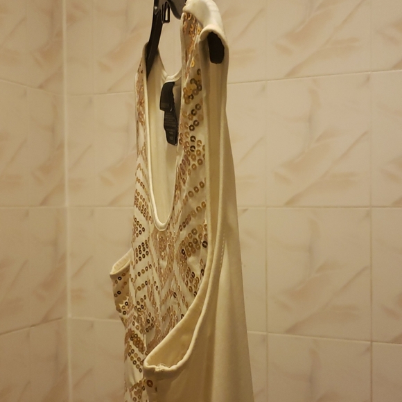 Top - Picture 3 of 4